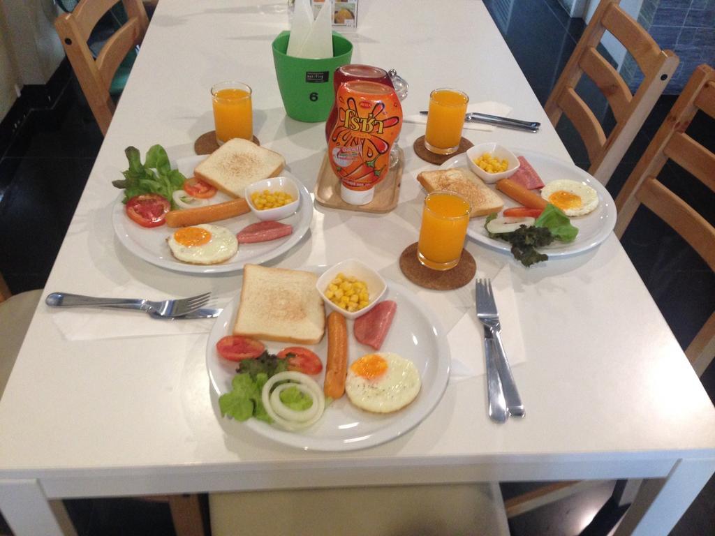 Eat-Ting Hostel Bang Sao Thong Εξωτερικό φωτογραφία